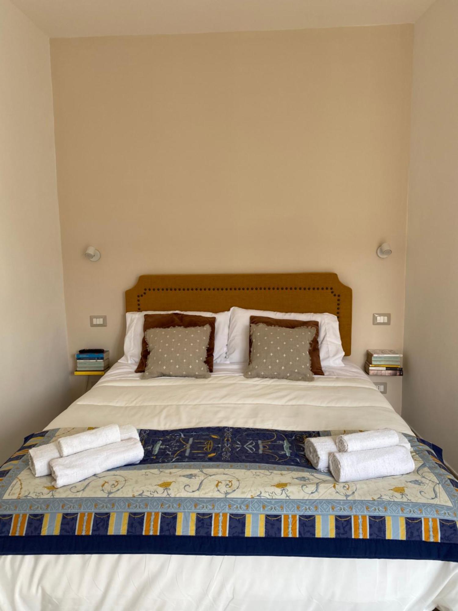 All'Imbrunire Exlusive Apartment Σαλέρνο Εξωτερικό φωτογραφία