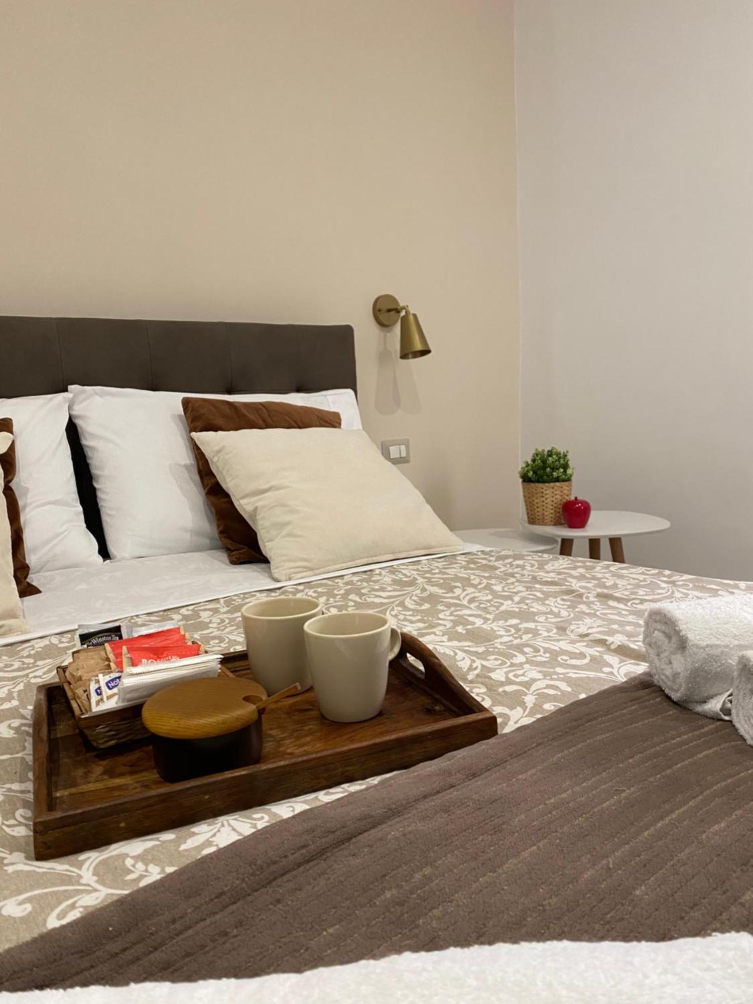 All'Imbrunire Exlusive Apartment Σαλέρνο Εξωτερικό φωτογραφία