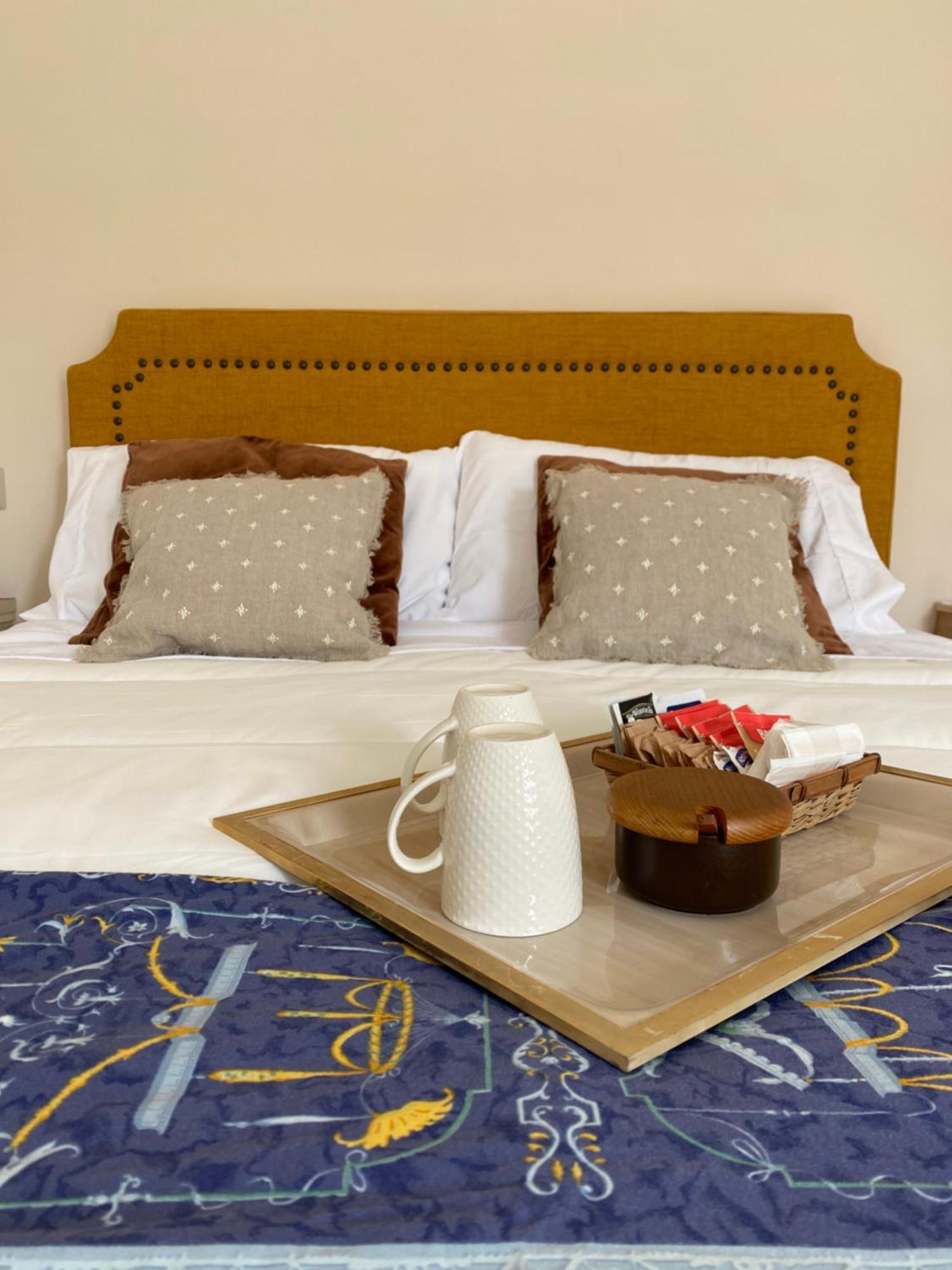 All'Imbrunire Exlusive Apartment Σαλέρνο Εξωτερικό φωτογραφία