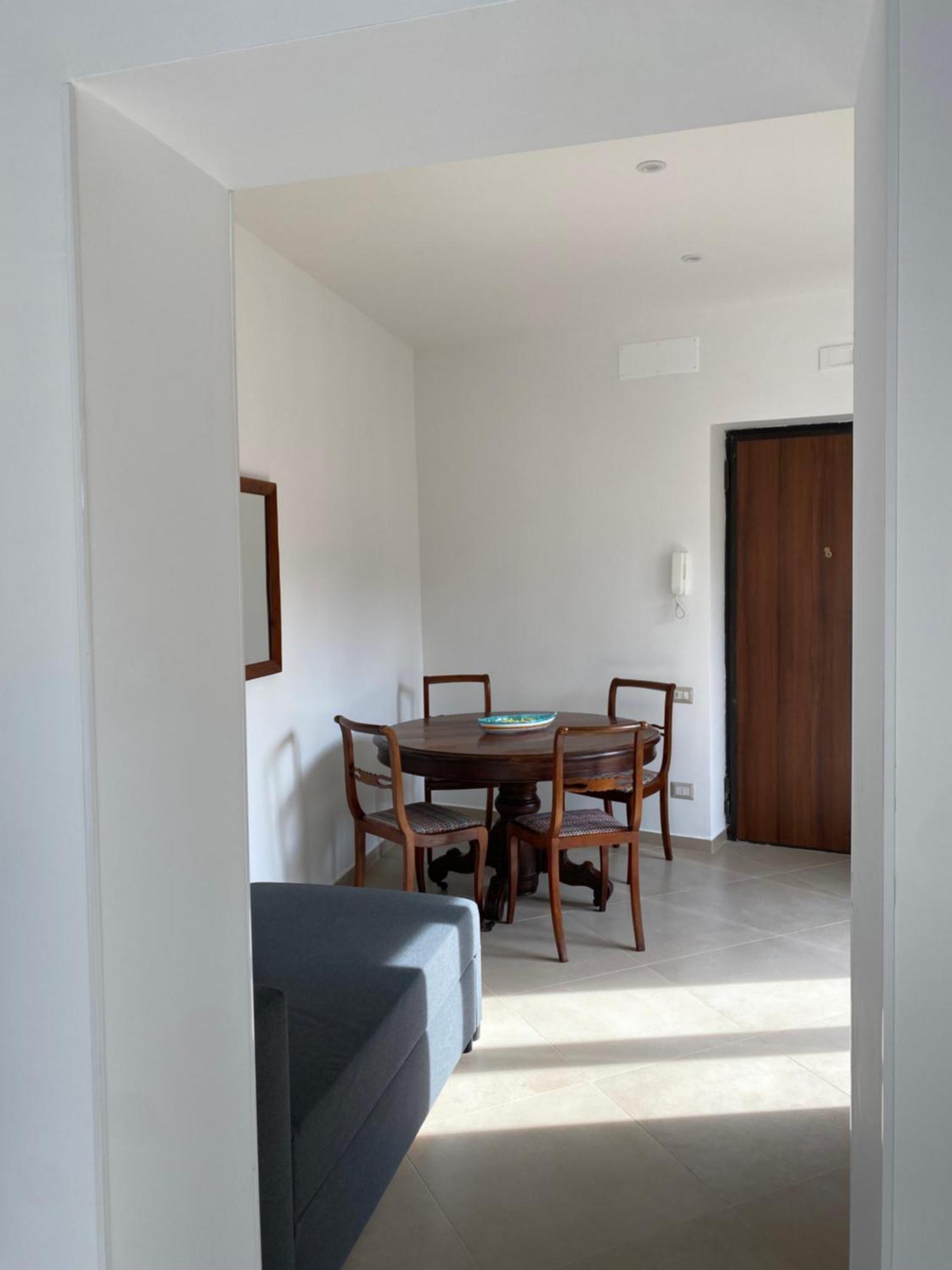 All'Imbrunire Exlusive Apartment Σαλέρνο Εξωτερικό φωτογραφία